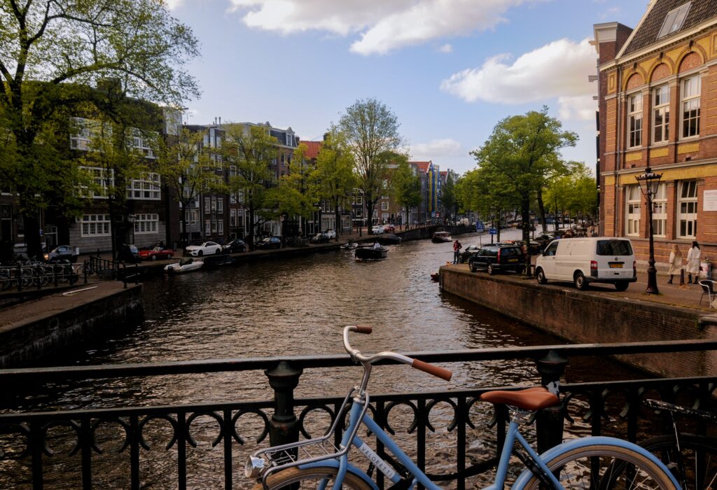 Amsterdam Bike Tour Adventures. Safe, Family Friendly Tours
